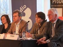 v.l.n.r.: Biba Schoenmaker, Theo Coskun, Fleur de Beaufort en Kars Veiling