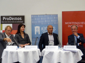 v.l.n.r.: Jaap Smit, Cora van Nieuwenhuizen-Wijbenga, Ton Wilthagen en Gijs HerderscheÃª