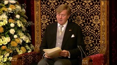 Willem-Alexander leesat de Troonrede voor - Foto Wikimedia Hannolans