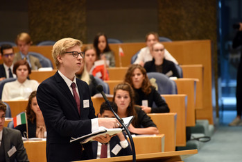 Foto's dag 3: Tweede dag Algemene Vergaderingen in de Tweede Kamer