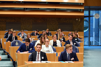 Foto's dag 3: Tweede dag Algemene Vergaderingen in de Tweede Kamer