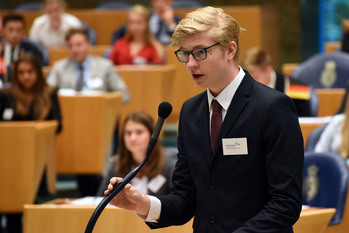 Foto's dag 3: Tweede dag Algemene Vergaderingen in de Tweede Kamer