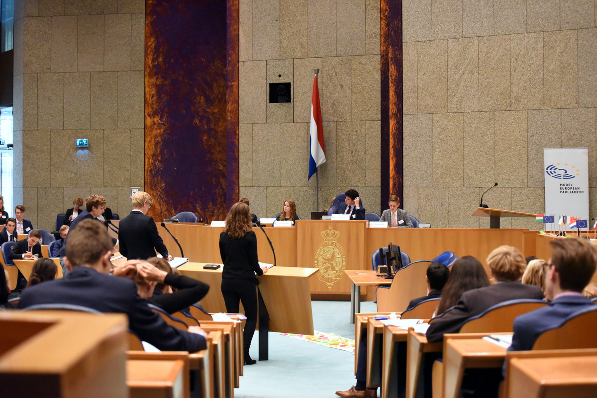 Foto's dag 3: Tweede dag Algemene Vergaderingen in de Tweede Kamer