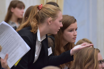 Foto's Eerste dag Algemene Vergaderingen van het Model European Parliament Nederland 2019