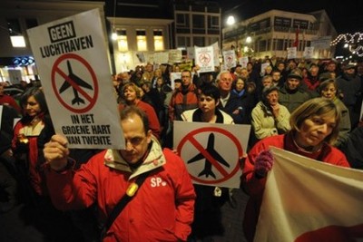 Besluit burgerluchthaven Twente omstreden