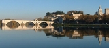 De brug over de rivier Rhone in Avignon, Frankrijk.