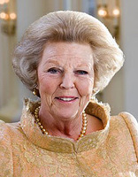 foto H.K.H. prinses Beatrix , prinses van Oranje-Nassau, prinses van Lippe-Biesterfeld, enz., enz., enz.