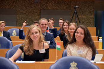 Foto's dag 3: Tweede dag Algemene Vergaderingen in de Tweede Kamer