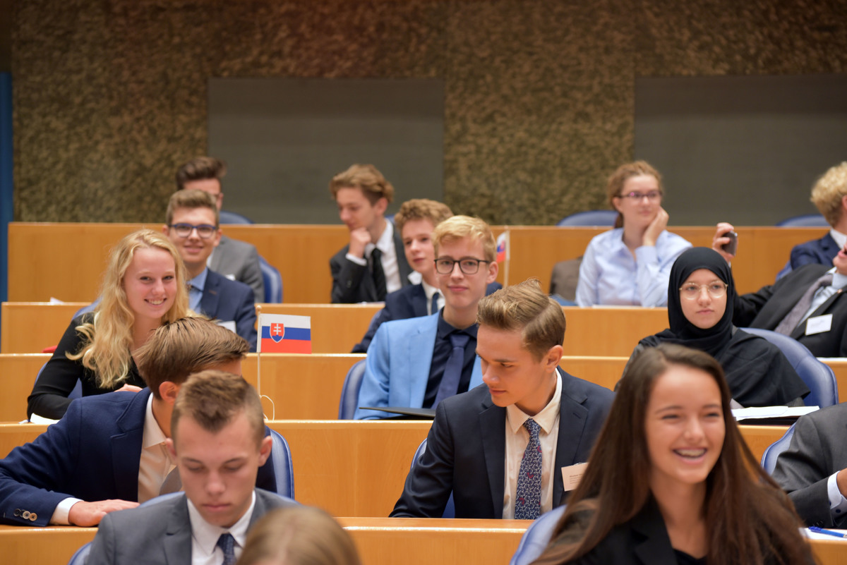 Foto's dag 3: Tweede dag Algemene Vergaderingen in de Tweede Kamer