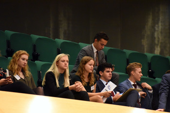 Foto's dag 3: Tweede dag Algemene Vergaderingen in de Tweede Kamer