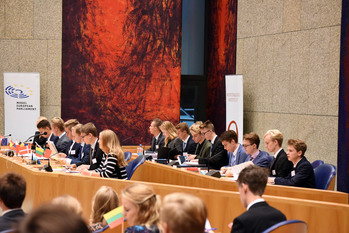 Foto's dag 3: Tweede dag Algemene Vergaderingen in de Tweede Kamer