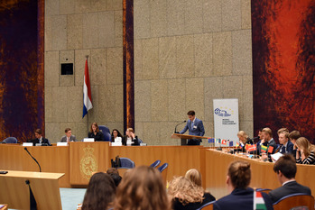 Foto's dag 3: Tweede dag Algemene Vergaderingen in de Tweede Kamer