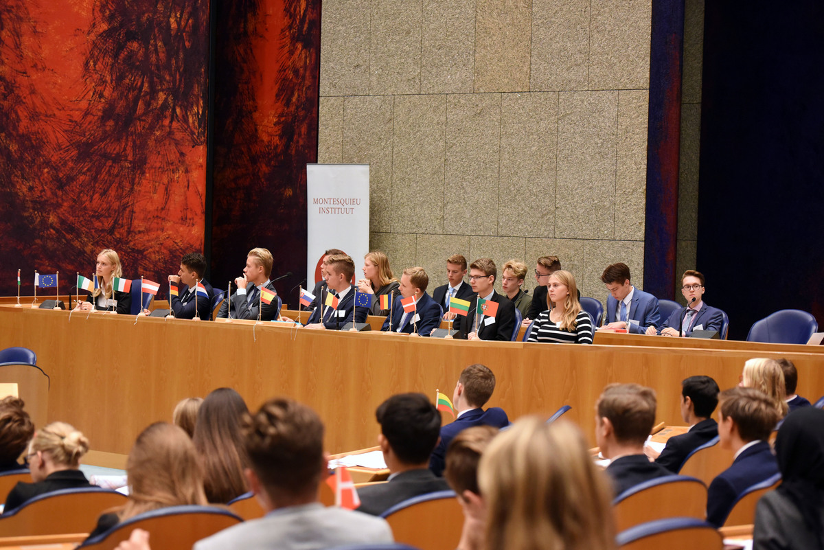 Foto's dag 3: Tweede dag Algemene Vergaderingen in de Tweede Kamer