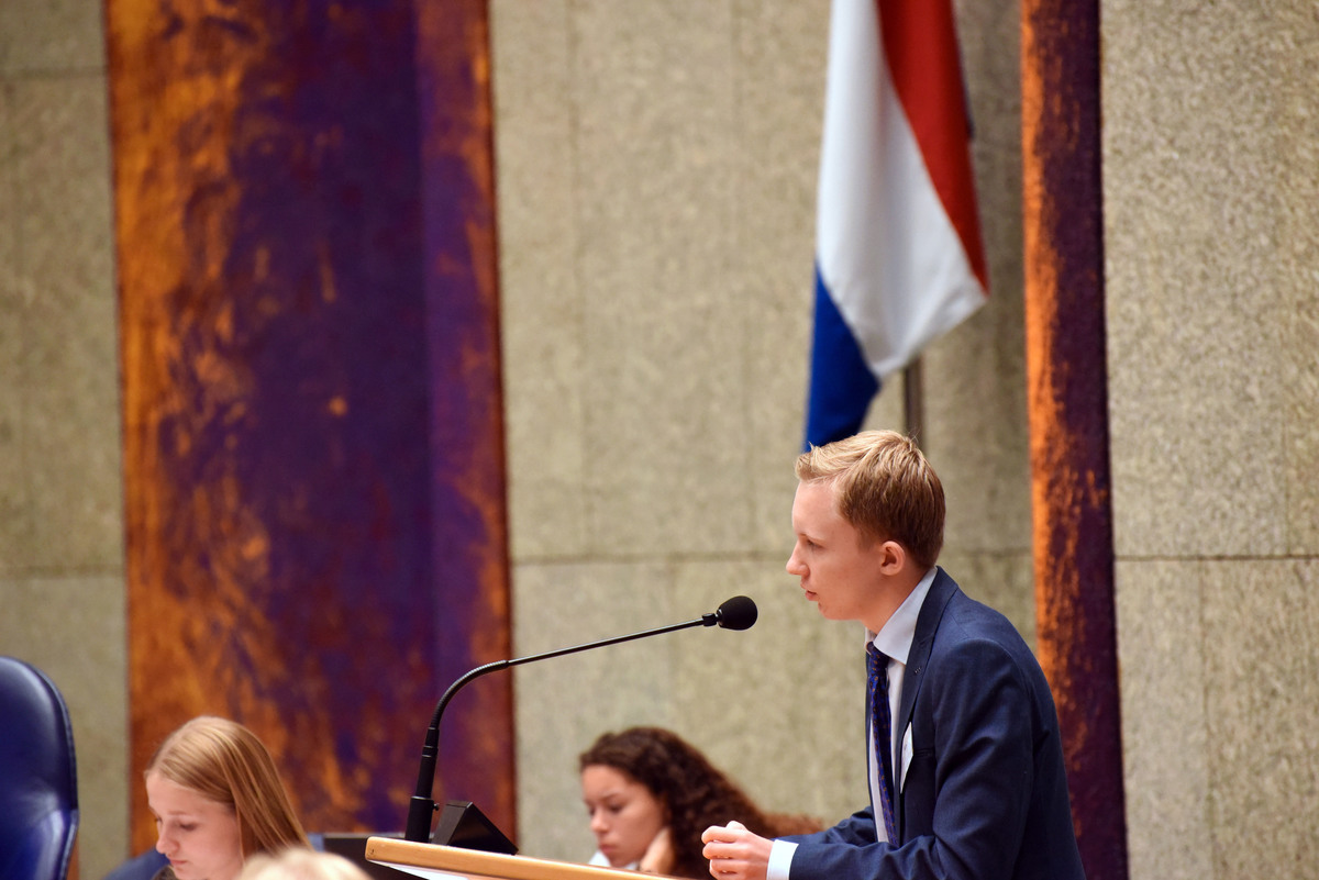 Foto's dag 3: Tweede dag Algemene Vergaderingen in de Tweede Kamer