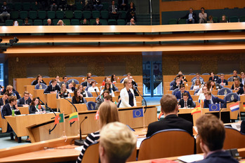 Foto's dag 3: Tweede dag Algemene Vergaderingen in de Tweede Kamer
