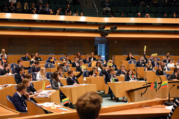 Foto's dag 3: Tweede dag Algemene Vergaderingen in de Tweede Kamer