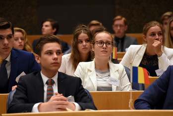 Foto's dag 3: Tweede dag Algemene Vergaderingen in de Tweede Kamer