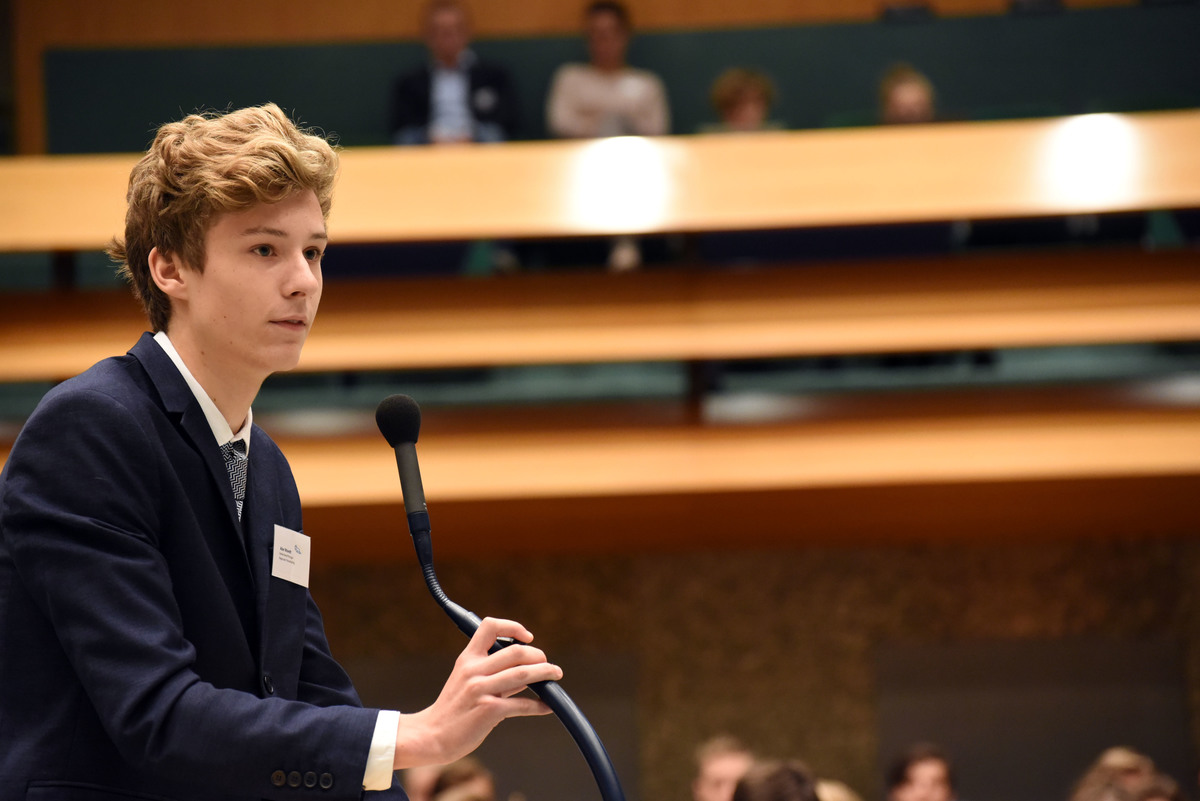 Foto's dag 3: Tweede dag Algemene Vergaderingen in de Tweede Kamer