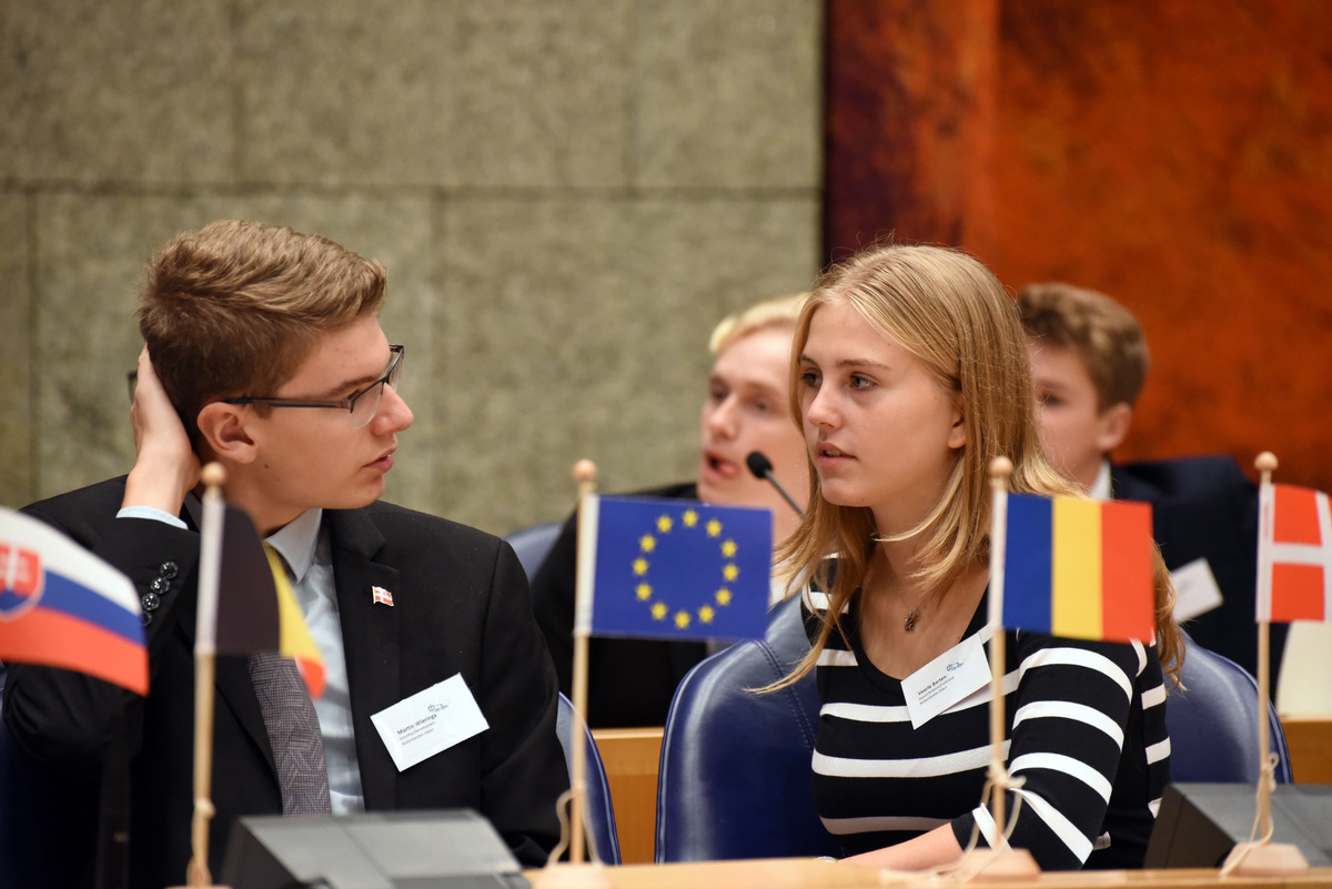 Foto's dag 3: Tweede dag Algemene Vergaderingen in de Tweede Kamer