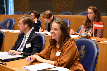 Foto's dag 3: Tweede dag Algemene Vergaderingen in de Tweede Kamer