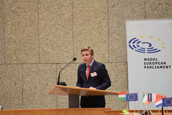 Foto's dag 3: Tweede dag Algemene Vergaderingen in de Tweede Kamer