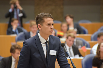 Foto's dag 3: Tweede dag Algemene Vergaderingen in de Tweede Kamer