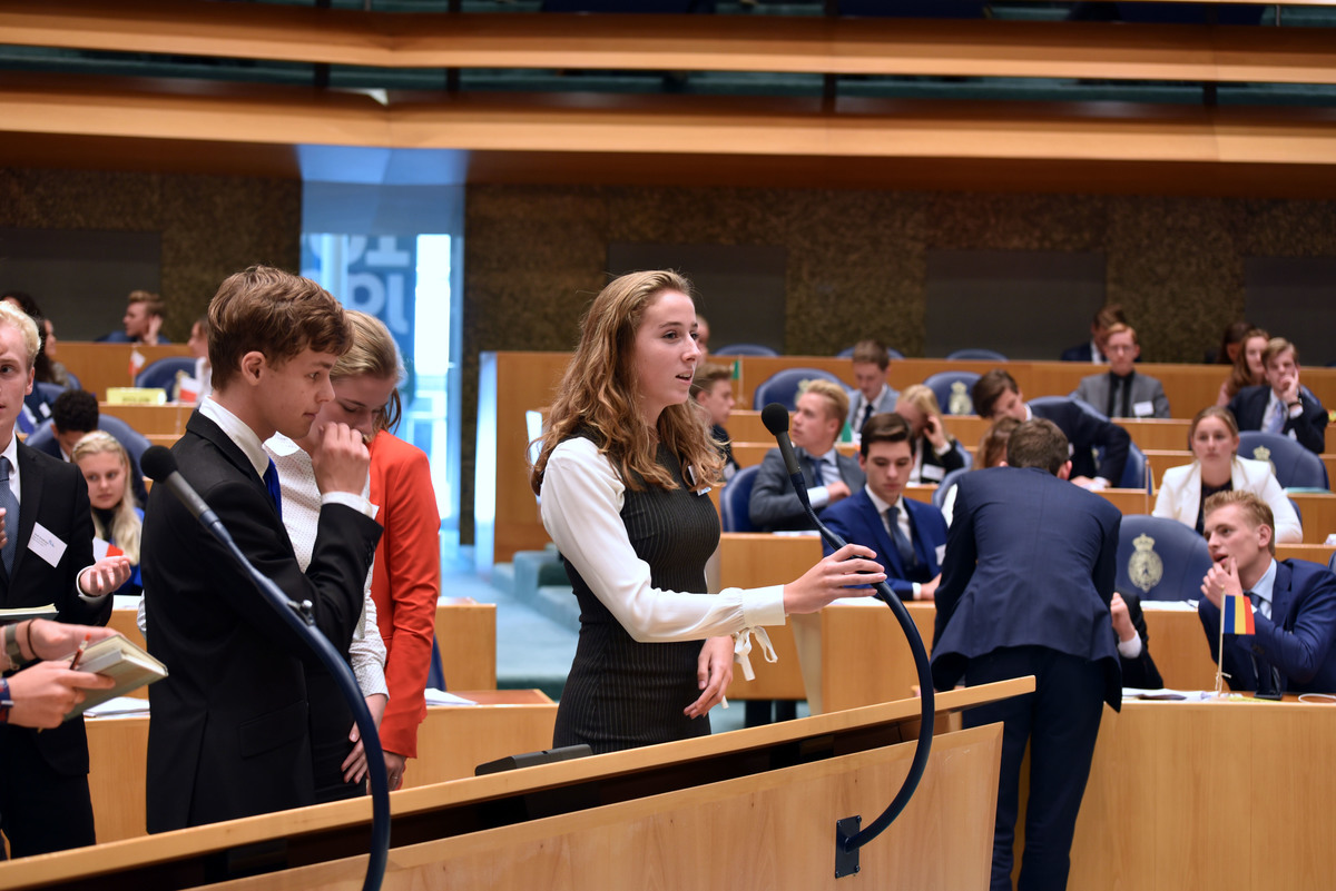 Foto's dag 3: Tweede dag Algemene Vergaderingen in de Tweede Kamer