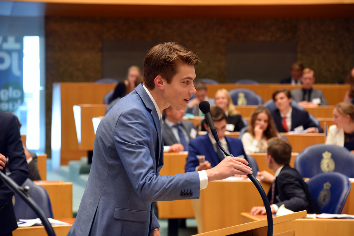 Foto's dag 3: Tweede dag Algemene Vergaderingen in de Tweede Kamer