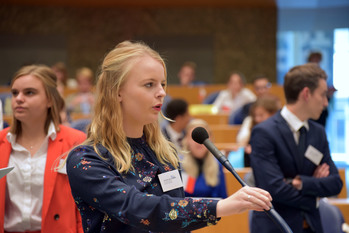 Foto's dag 3: Tweede dag Algemene Vergaderingen in de Tweede Kamer