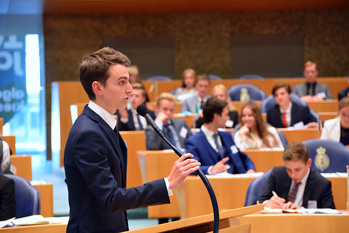 Foto's dag 3: Tweede dag Algemene Vergaderingen in de Tweede Kamer