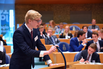 Foto's dag 3: Tweede dag Algemene Vergaderingen in de Tweede Kamer