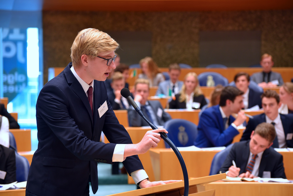Foto's dag 3: Tweede dag Algemene Vergaderingen in de Tweede Kamer