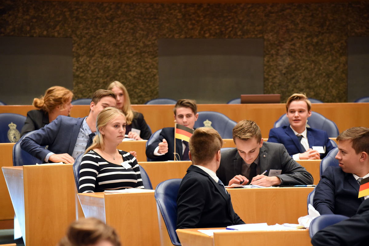 Foto's dag 3: Tweede dag Algemene Vergaderingen in de Tweede Kamer