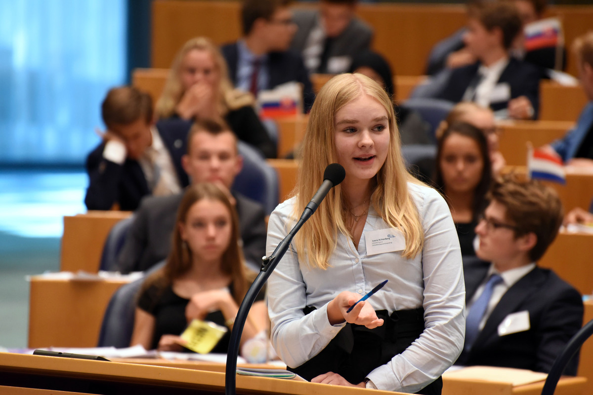 Foto's dag 3: Tweede dag Algemene Vergaderingen in de Tweede Kamer