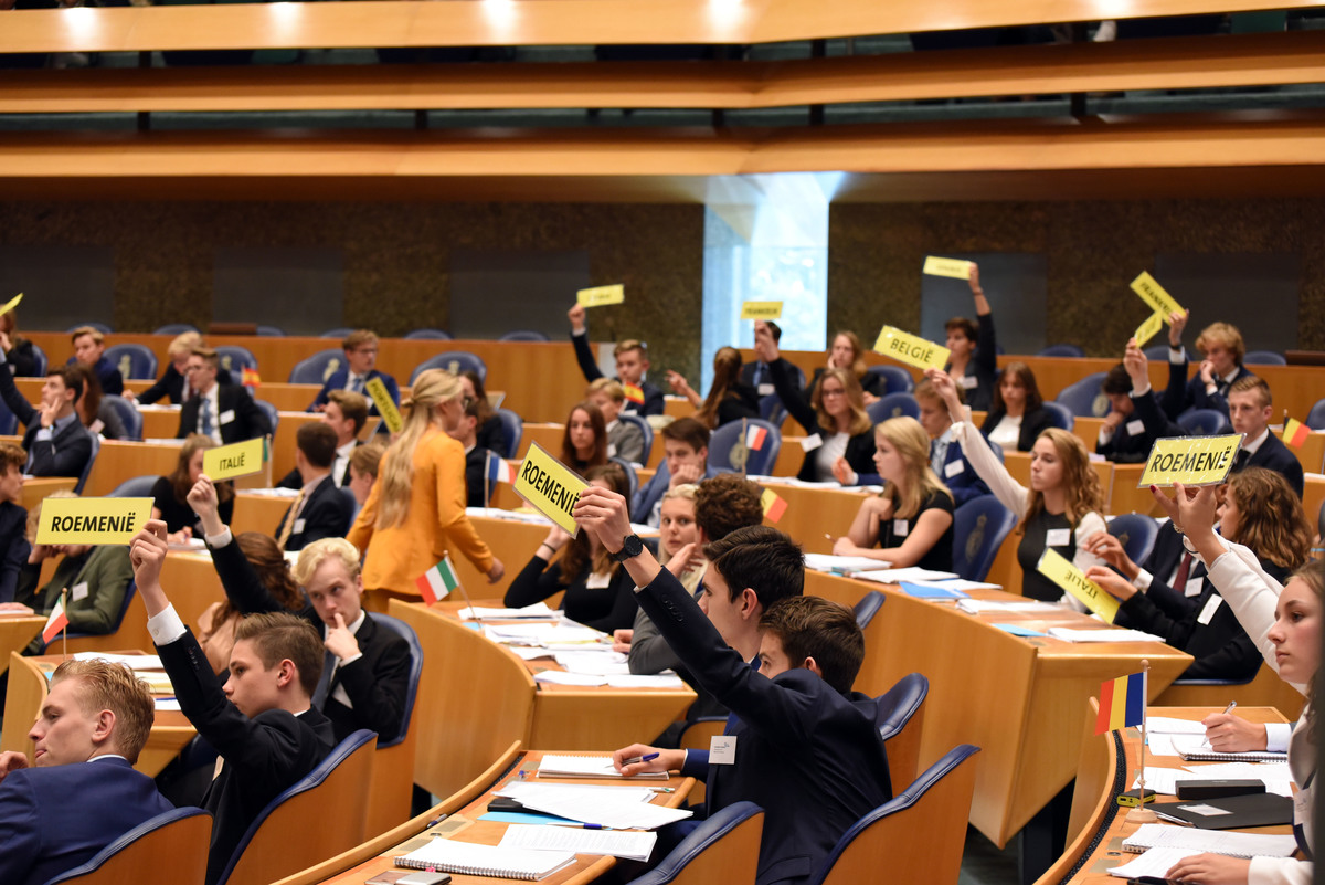 Foto's dag 3: Tweede dag Algemene Vergaderingen in de Tweede Kamer