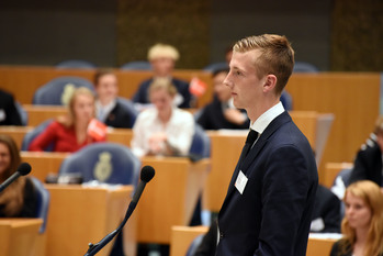 Foto's dag 3: Tweede dag Algemene Vergaderingen in de Tweede Kamer