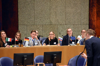 Foto's dag 3: Tweede dag Algemene Vergaderingen in de Tweede Kamer