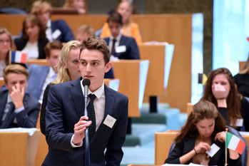Foto's dag 3: Tweede dag Algemene Vergaderingen in de Tweede Kamer