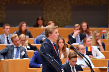 Foto's dag 3: Tweede dag Algemene Vergaderingen in de Tweede Kamer