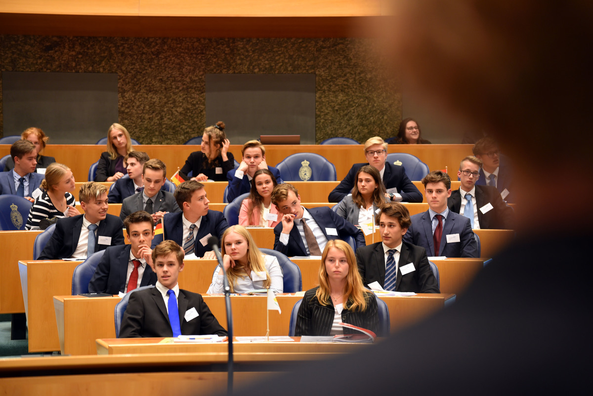 Foto's dag 3: Tweede dag Algemene Vergaderingen in de Tweede Kamer
