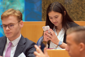 Foto's Tweede dag Algemene Vergaderingen van het Model European Parliament Nederland 2019