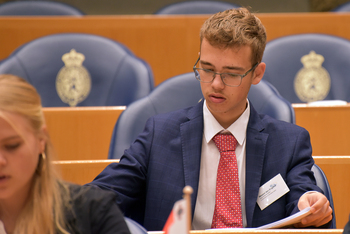 Foto's Tweede dag Algemene Vergaderingen van het Model European Parliament Nederland 2019