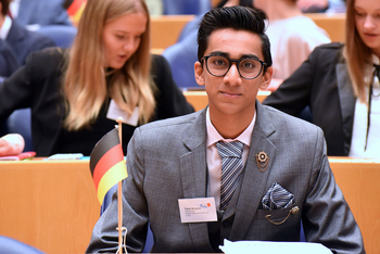 Foto's Tweede dag Algemene Vergaderingen van het Model European Parliament Nederland 2019