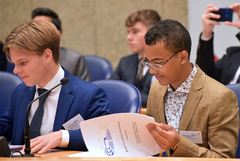 Foto's Tweede dag Algemene Vergaderingen van het Model European Parliament Nederland 2019