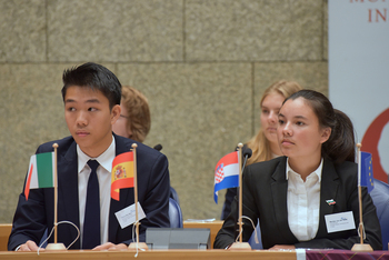 Foto's Tweede dag Algemene Vergaderingen van het Model European Parliament Nederland 2019