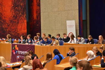 Foto's Tweede dag Algemene Vergaderingen van het Model European Parliament Nederland 2019