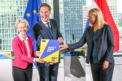 Ursula von der Leyen, Mark Rutte andÂ Sigrid Kaag (from left to right)